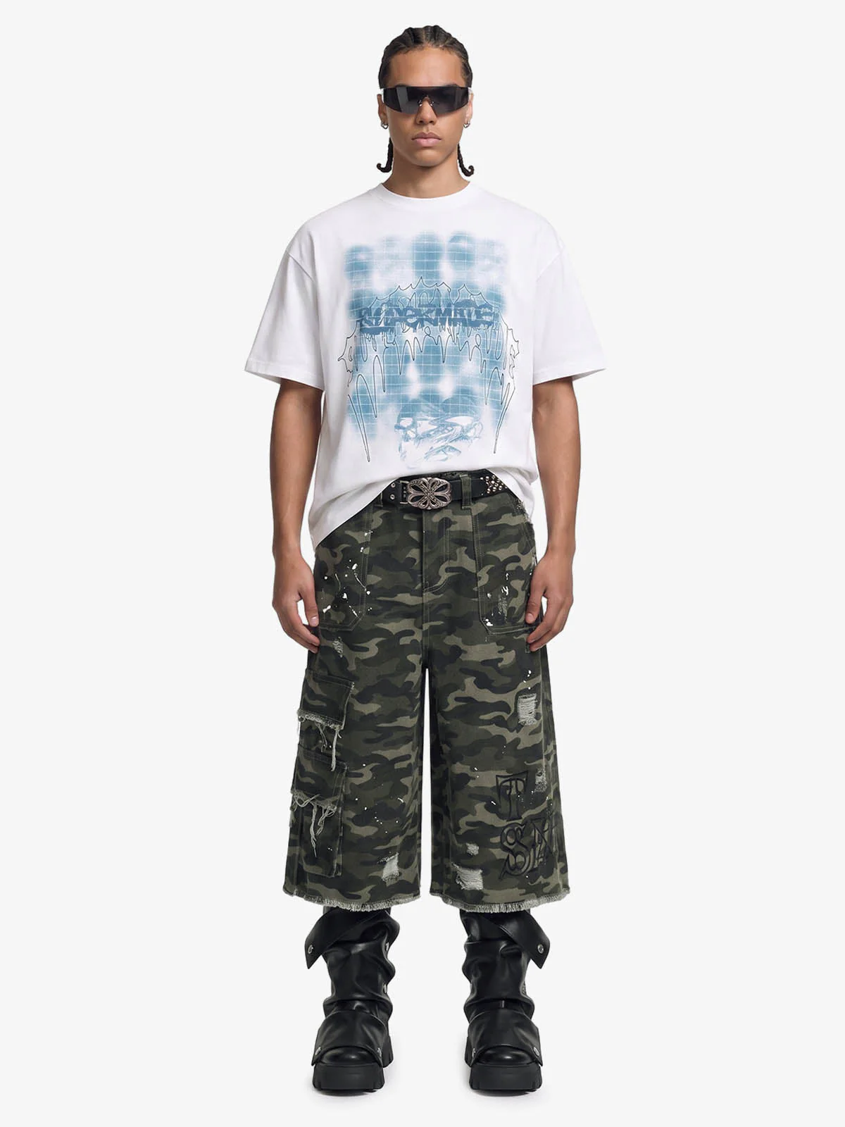 Dark Grid Skull Graphic T-Shirt - Image 3