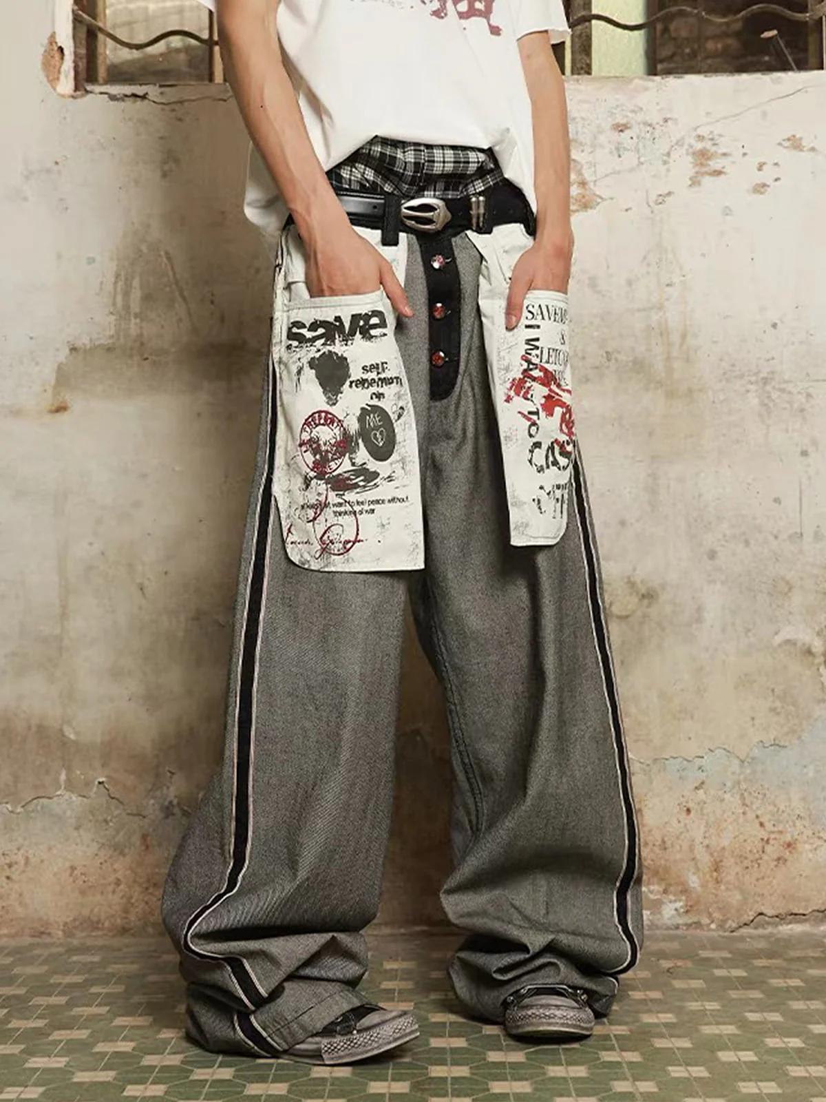 Distressed Reverse Design Large Pocket Printed Jeans - 2568 - Image 4