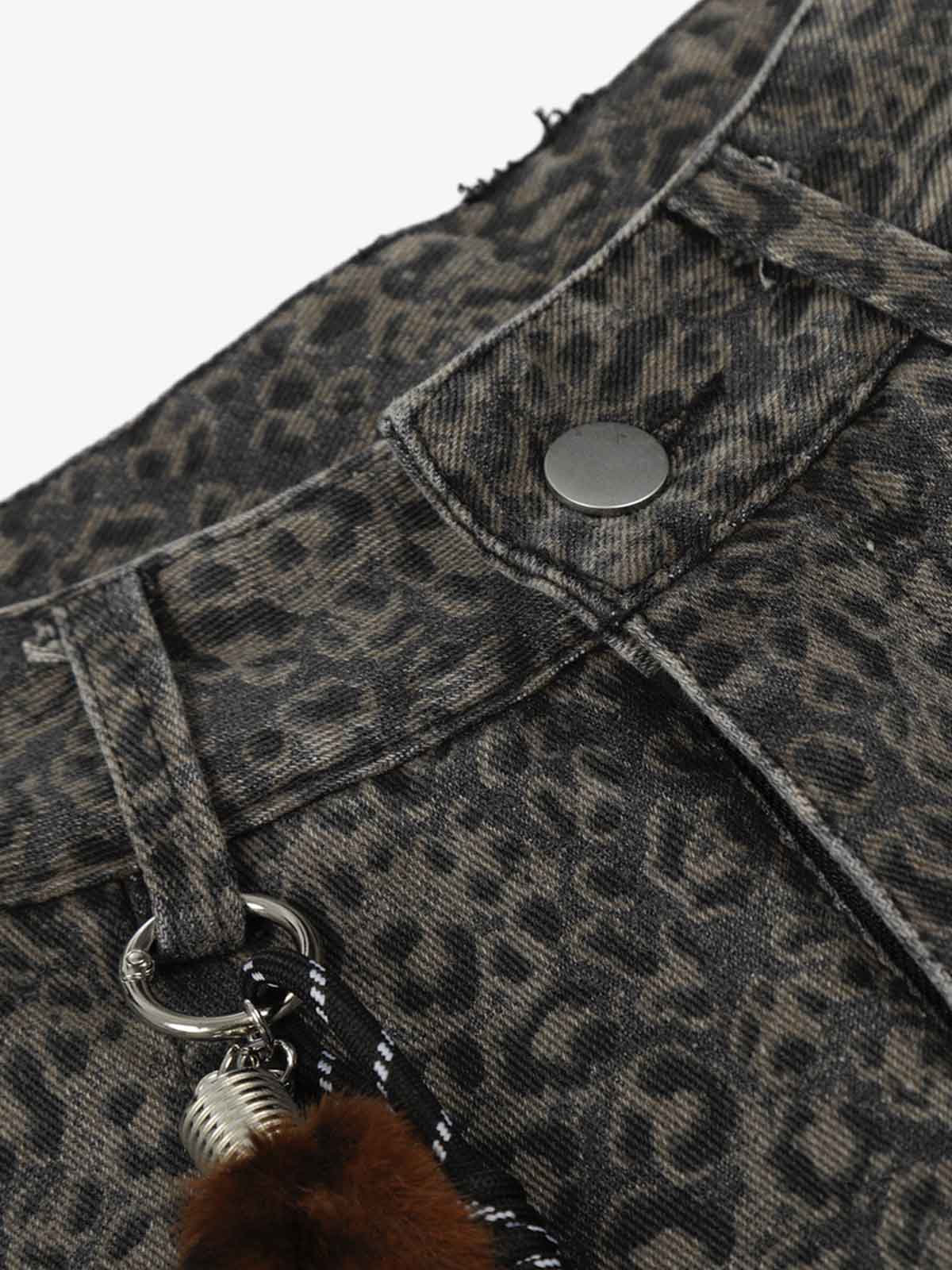 Leopard Pleated Wide Leg Denim Barrel Jeans - Image 11