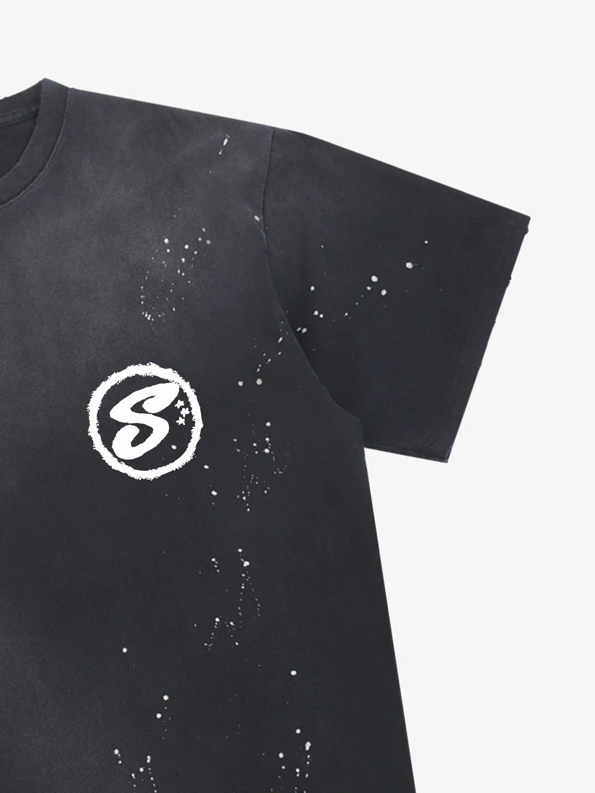 Minimal Logo Washed T-Shirt - Image 10