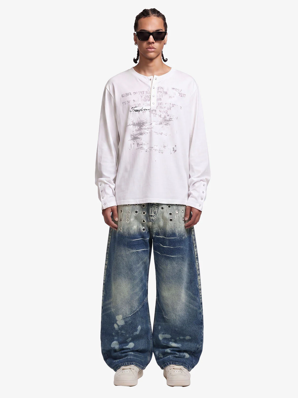 Multi-Eyelet Distressed Gradient Baggy Jeans - Image 3