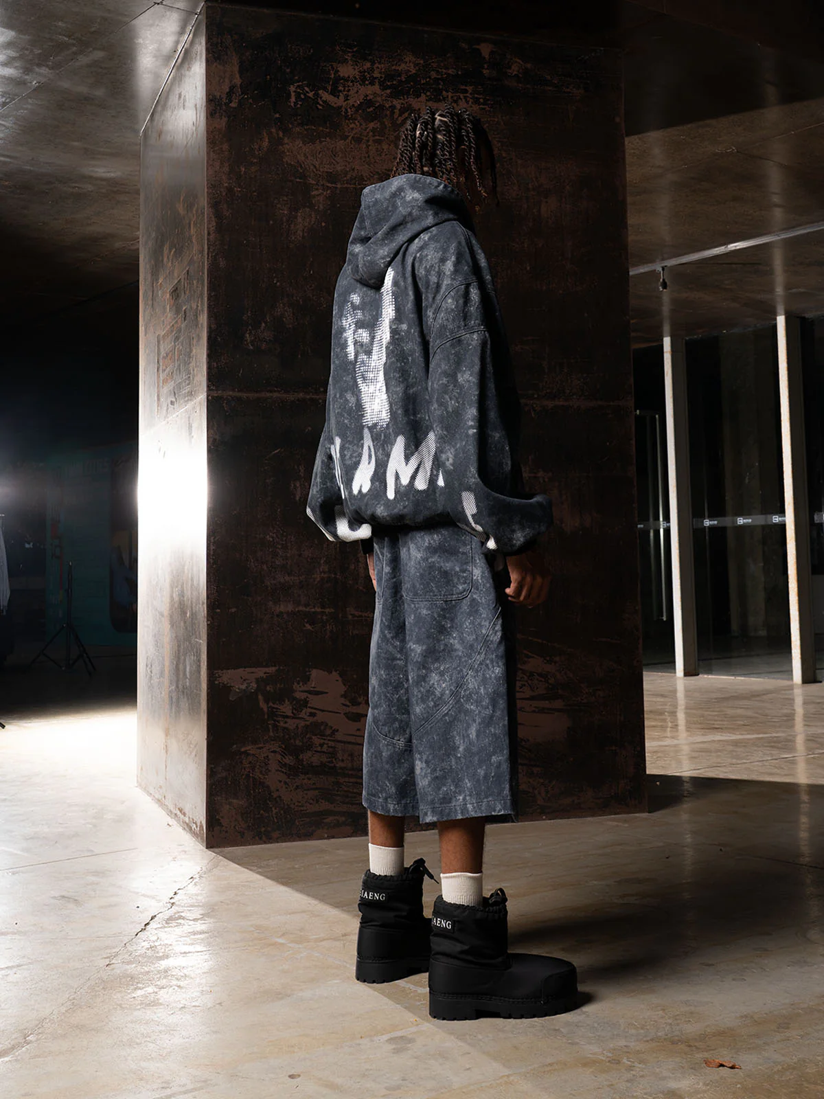Original Oversized Denim Hoodie And Shorts Set - 2583 - Image 12