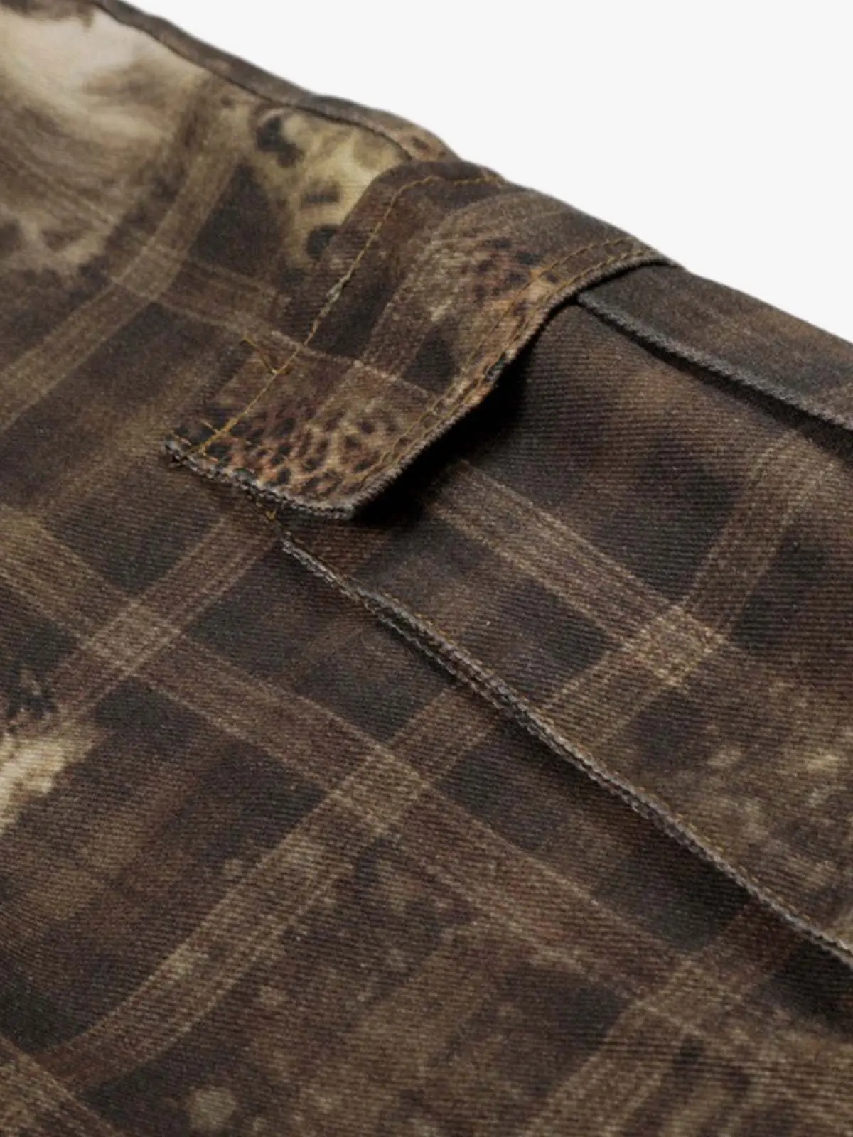 Plaid Leopard Print Cargo Barrel Jeans - Image 5