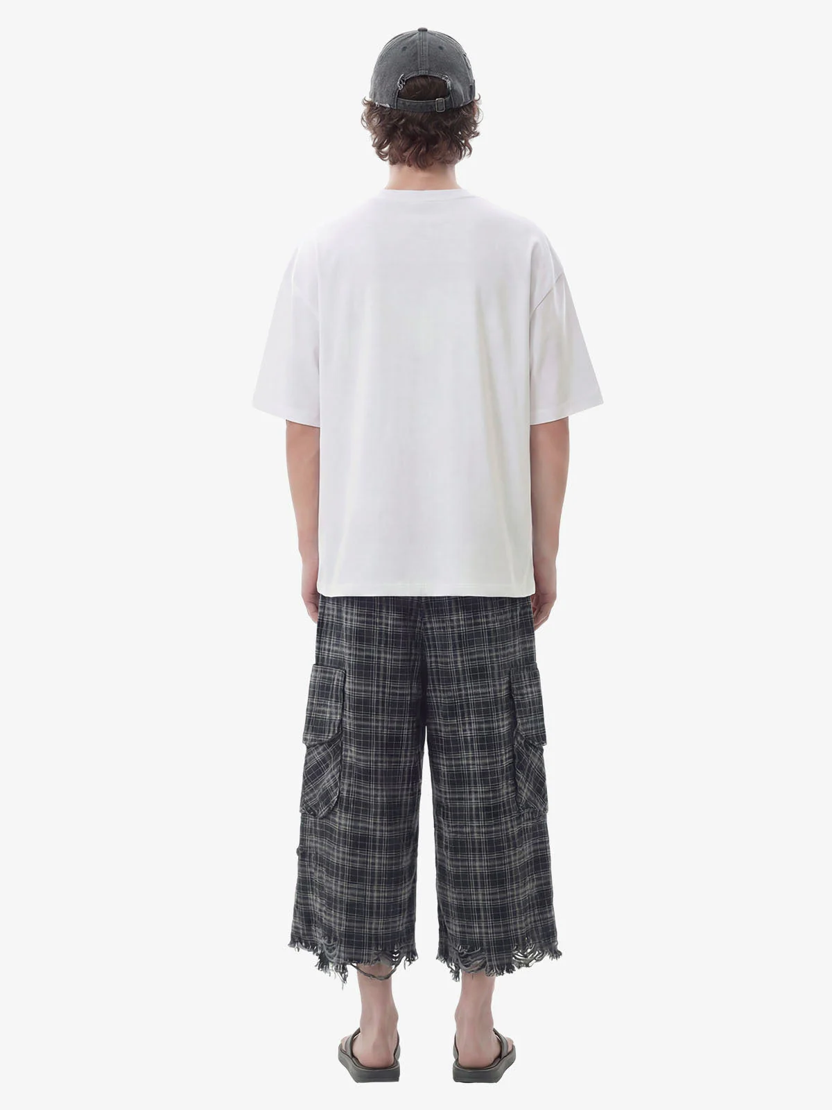 Plaid Linen-Blend Distressed Cargo Cropped Pants - Image 6