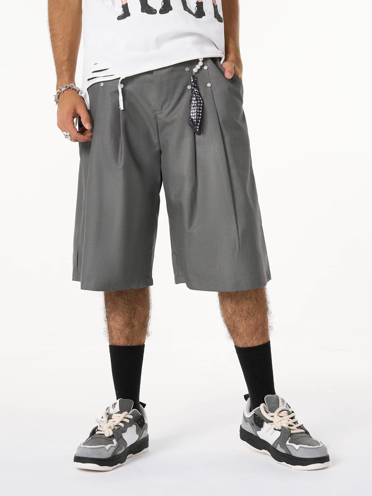 Pleated Design Pendant Decoration Baggy Shorts - 2482 - Image 9