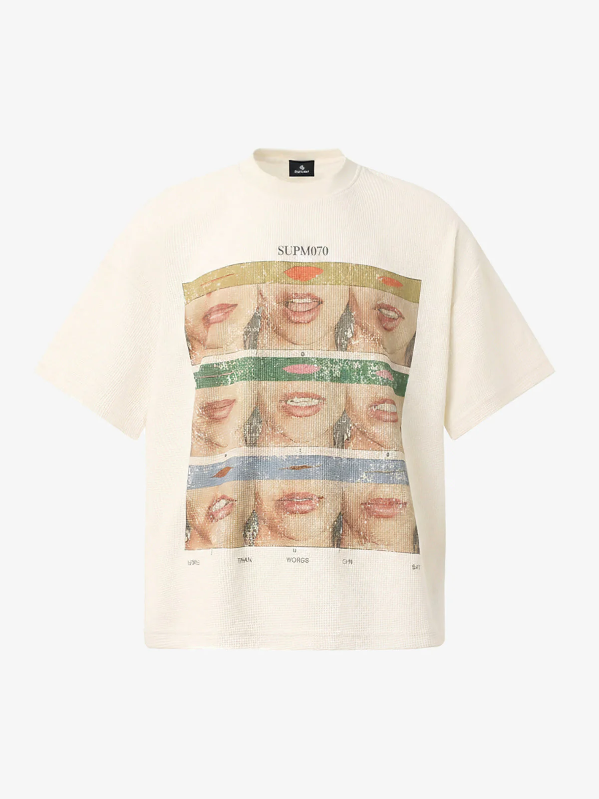 Pop Art Lip Print Graphic T-Shirt - Image 3