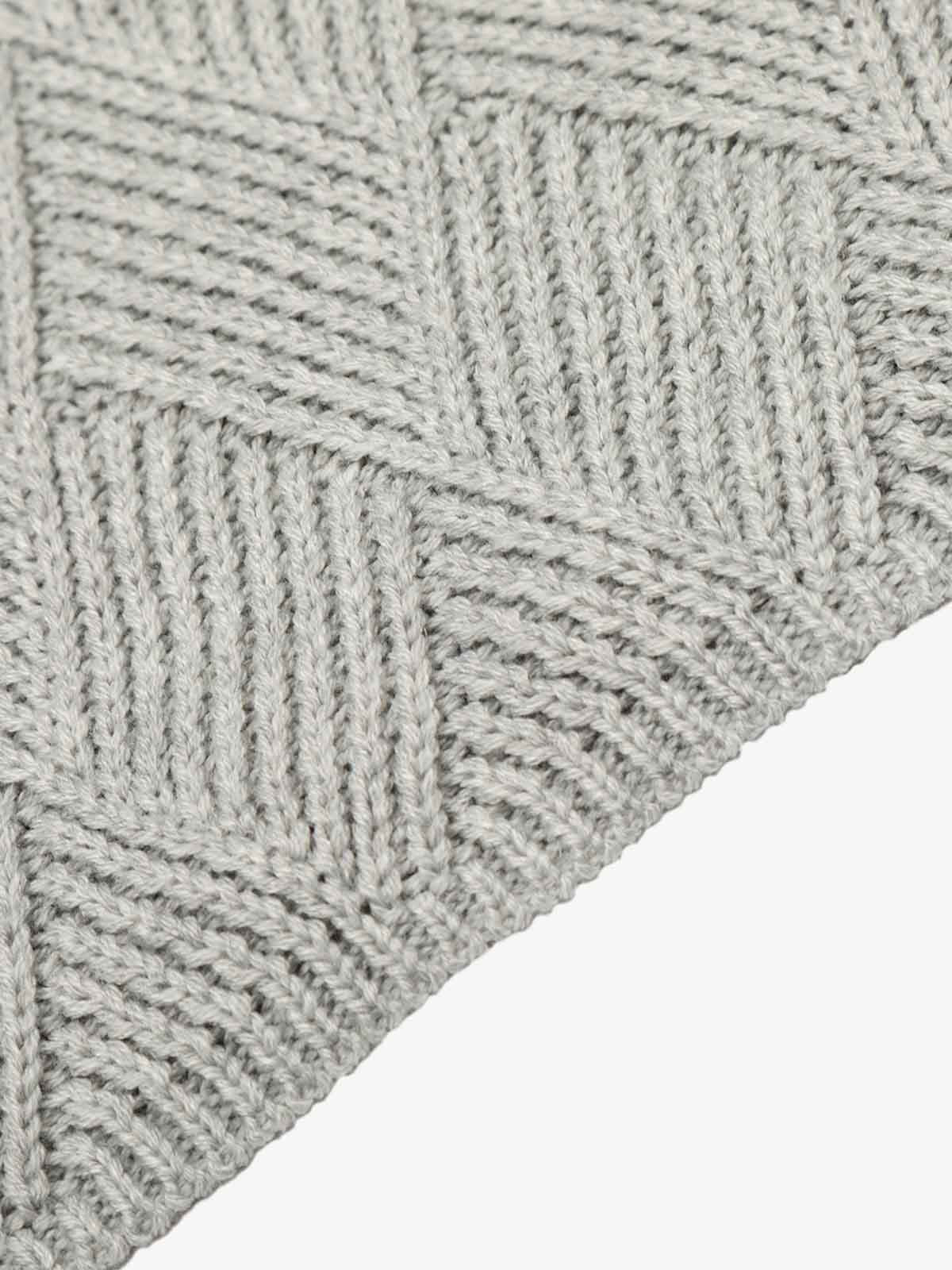 Retro Contrast Collar Embroidery Knit Sweater - Image 9