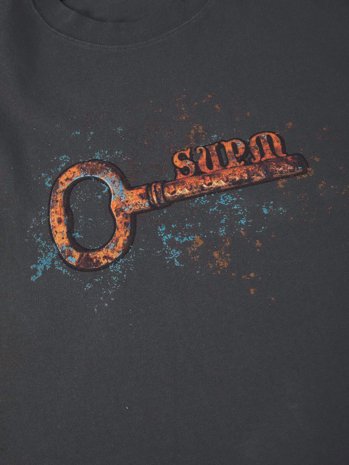 Supermade Rusty Metal Key Print T-Shirt - Image 14
