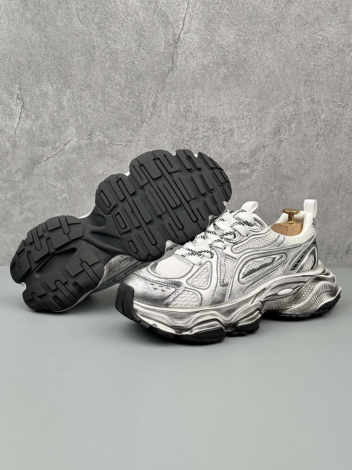 Chunky Sole Breathable Running Sneakers - Image 12