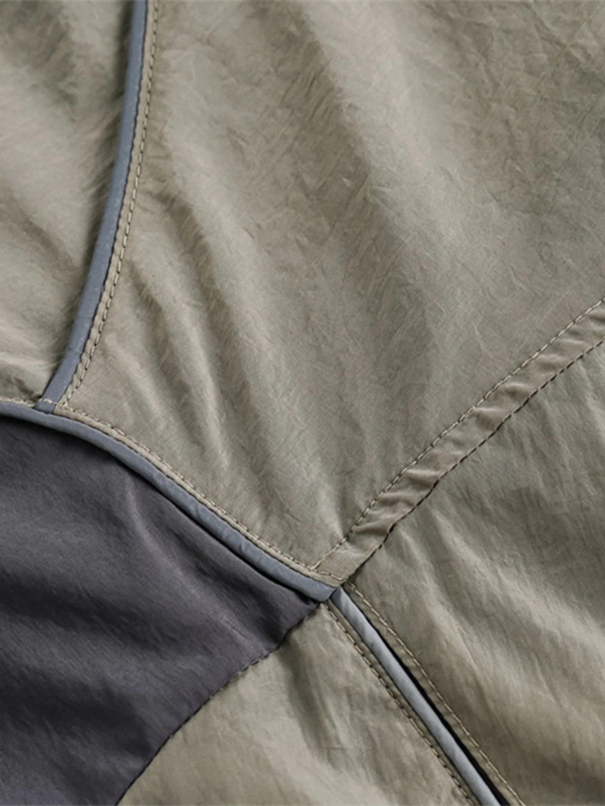 Sporty Outdoor Long-Sleeve T-Shirt - Image 13