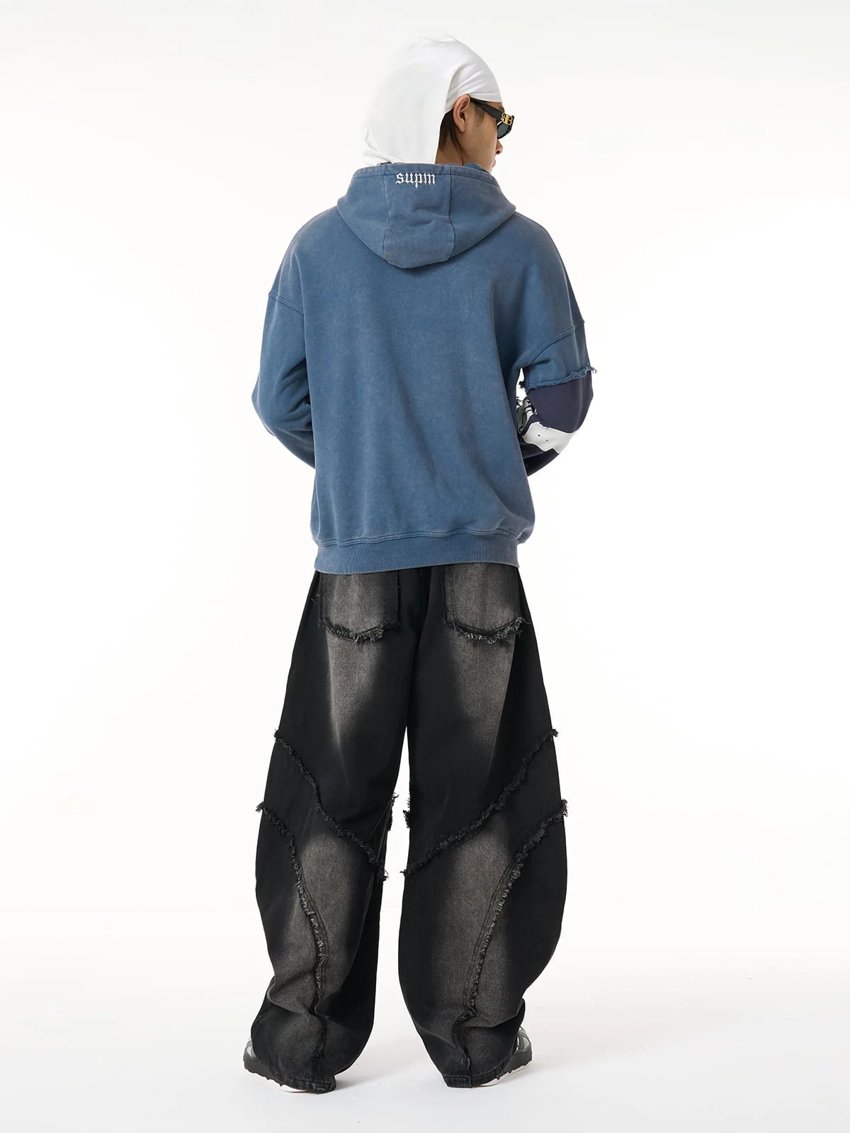 Washed Distressed Raw Edge Barrel Jeans - 2402 - Image 9