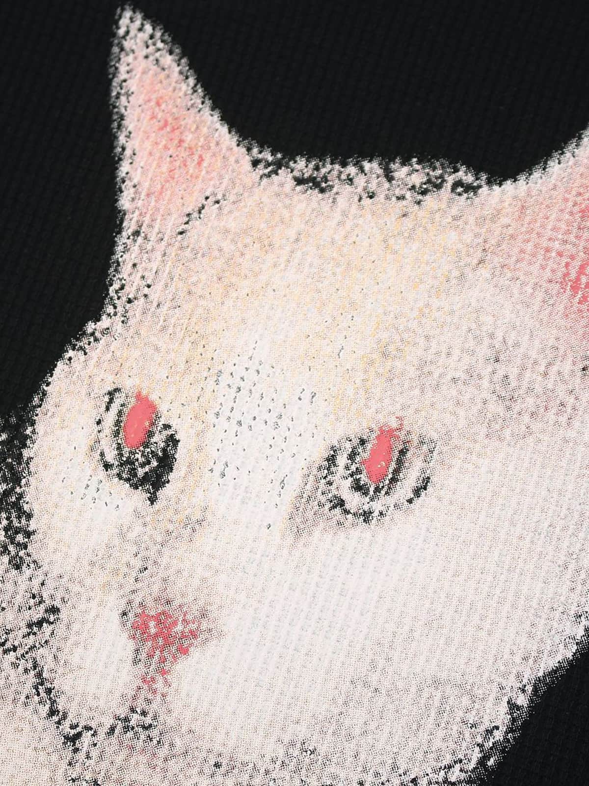Vintage Cat Graphic T-Shirt - Image 3