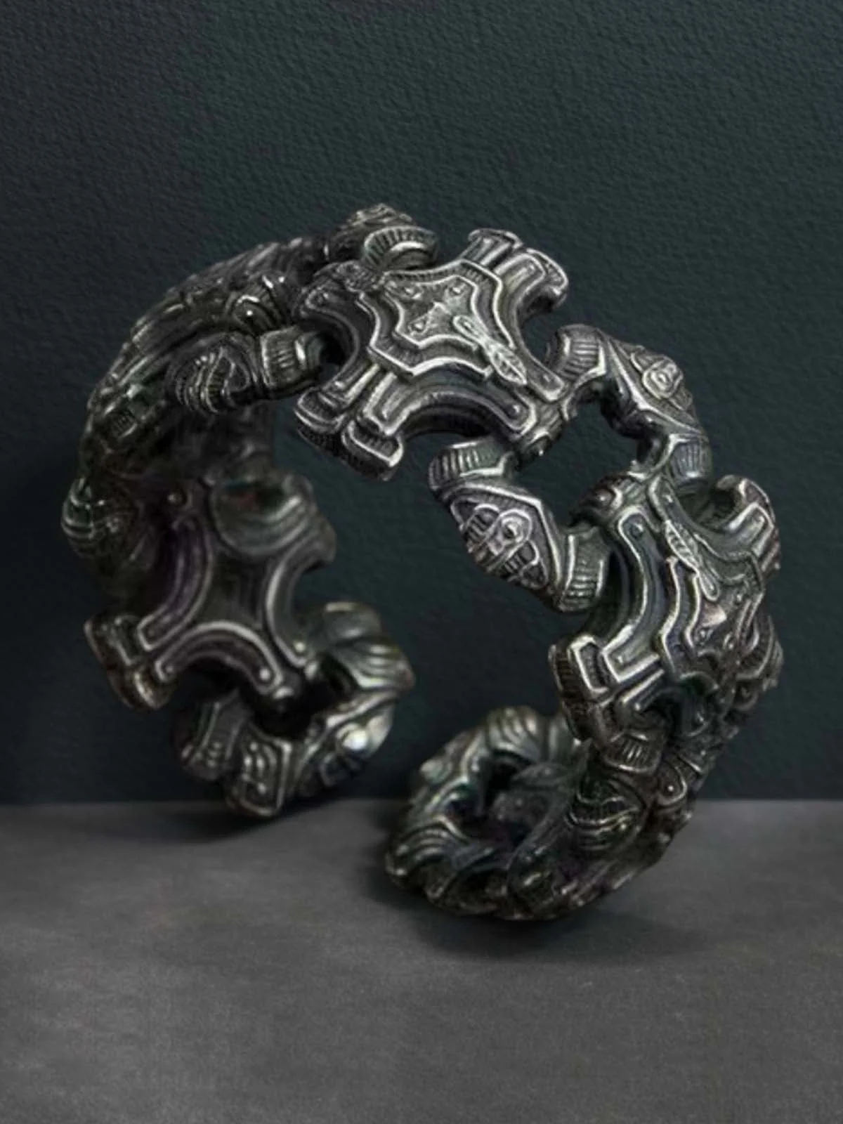 Vintage Cross Band Ring - Image 3