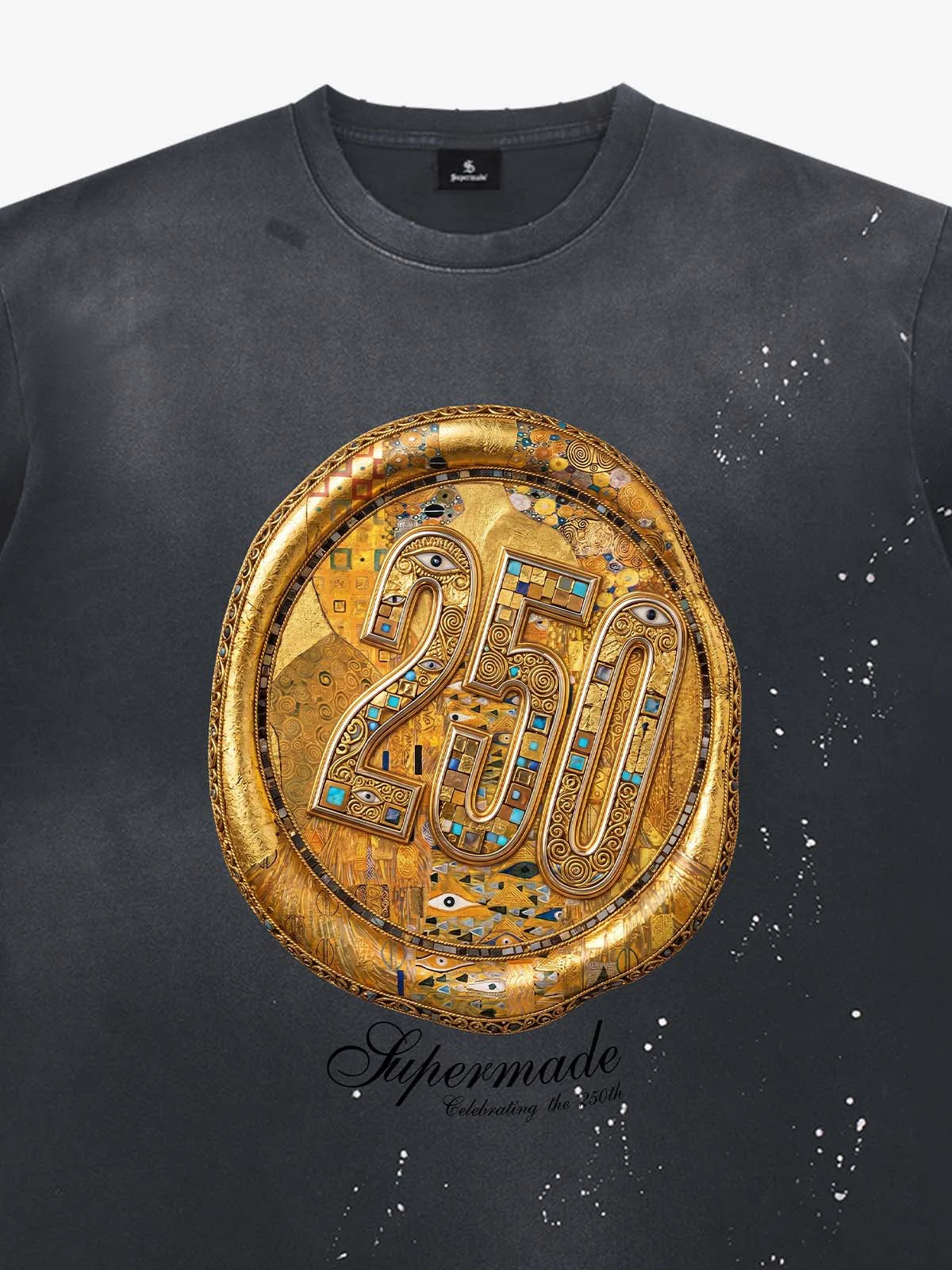 Vintage Gold Crest Graphic T-Shirt - Image 5