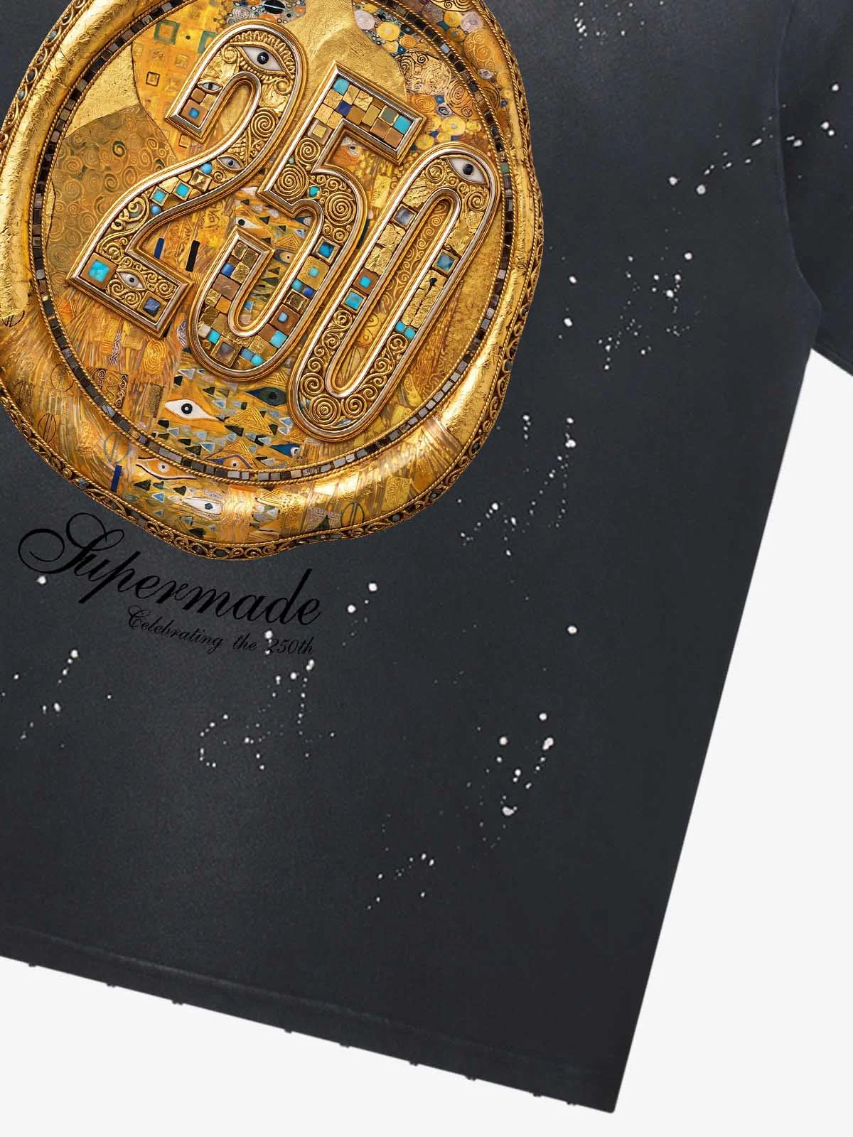 Vintage Gold Crest Graphic T-Shirt - Image 7