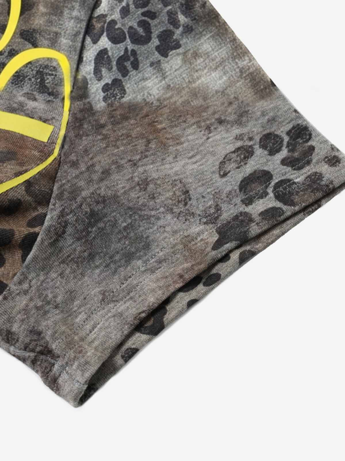 Vintage Leopard Print Zip Neck T-Shirt - Image 5