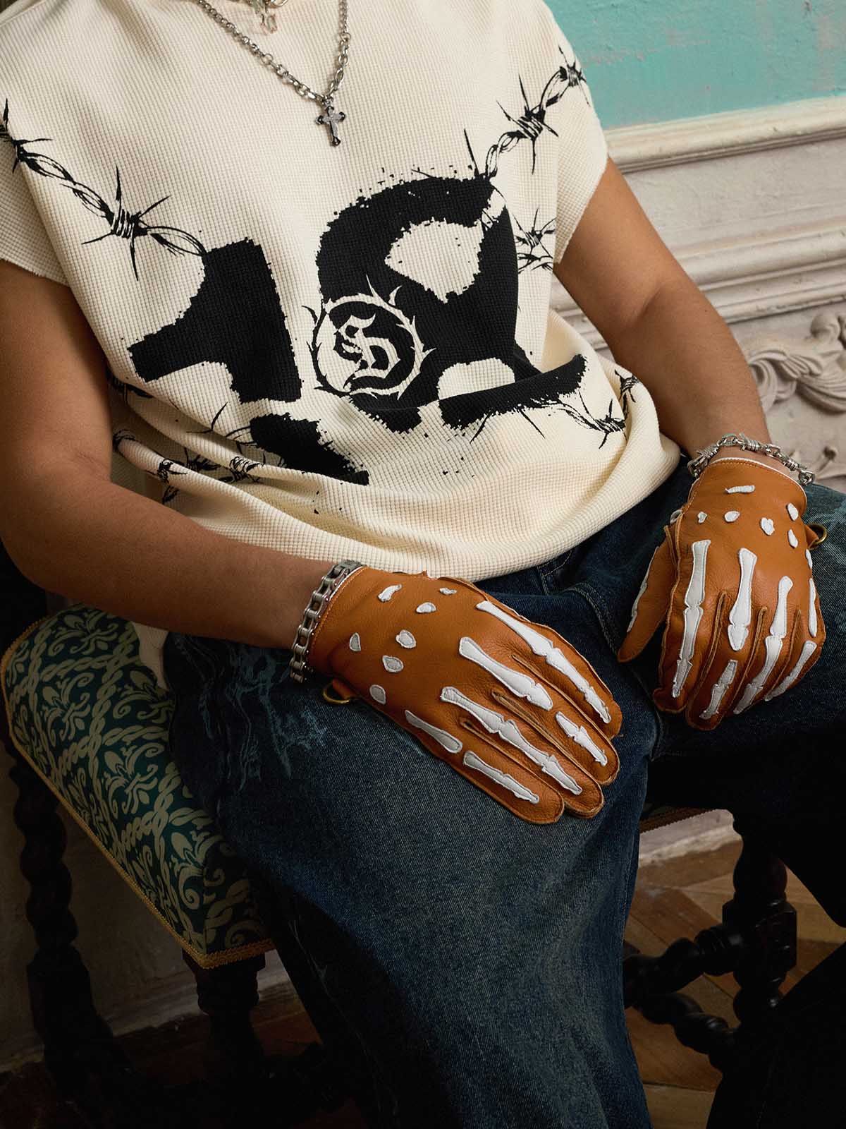 Waffle Thorn Print Sleeveless T-Shirt - Image 7