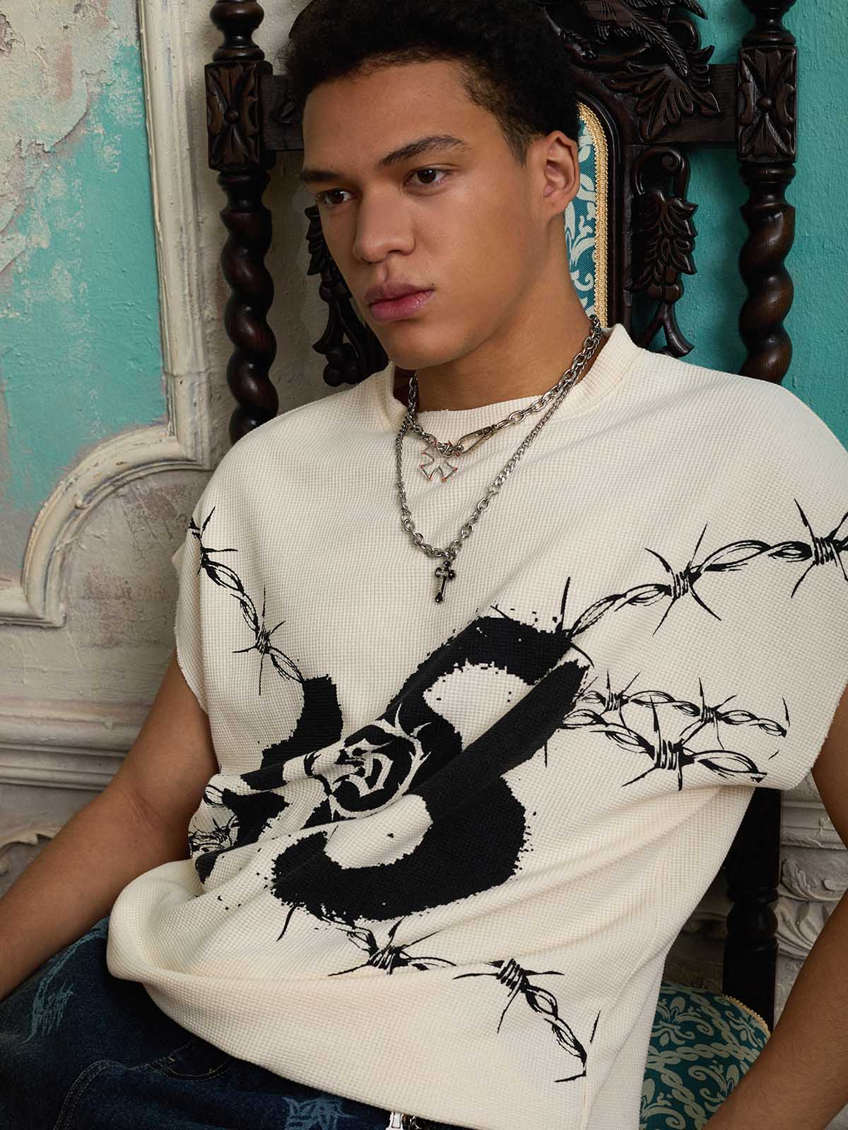 Waffle Thorn Print Sleeveless T-Shirt - Image 8